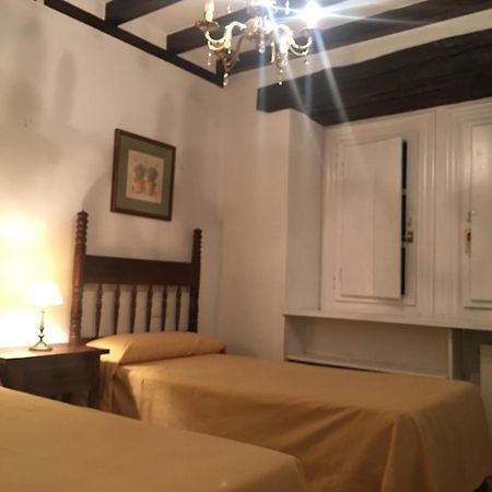 Apartamentos La Casona Ucieda Exterior photo